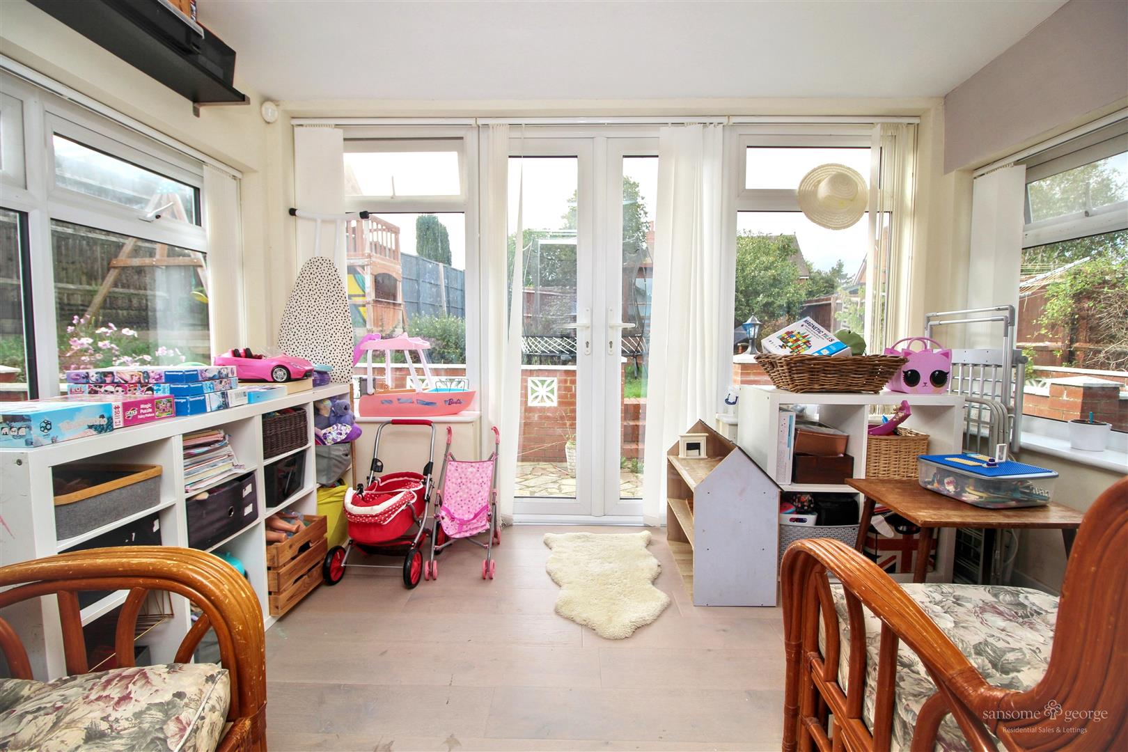 Cornwall Close, Tilehurst, Reading